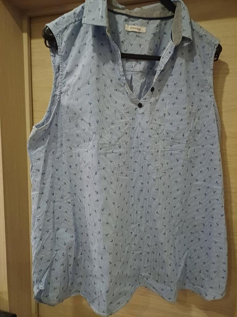 Blouse sans manches Paprika avec ancres Mt4=53, Paprika, Enlèvement ou Envoi, Comme neuf, Bleu