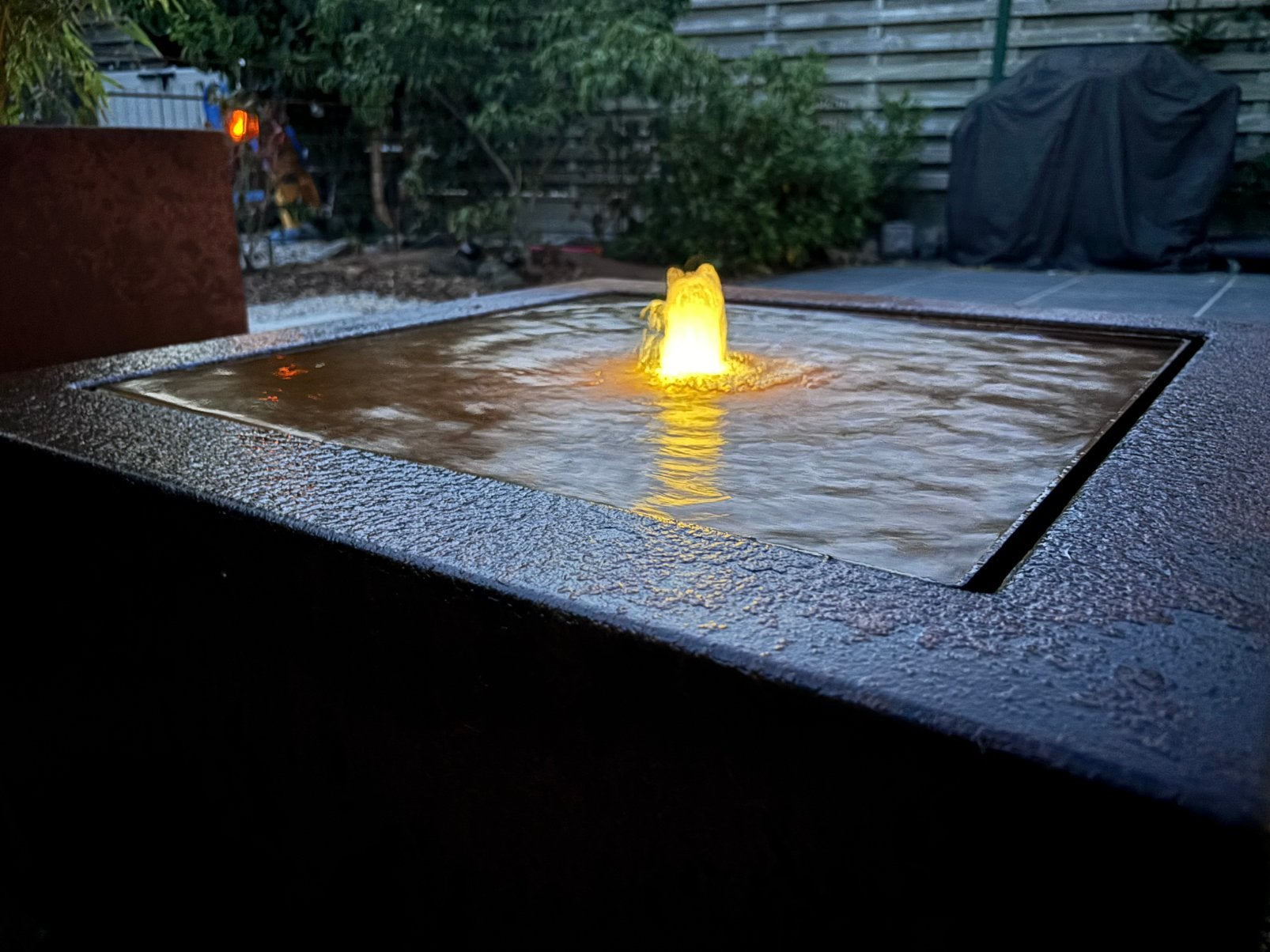 Cortenstaal watertafel met LED, Ophalen, Zo goed als nieuw