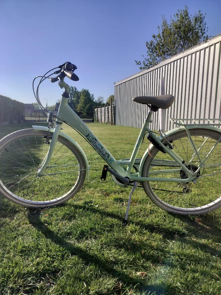 Meisjesfiets 26 inch BFK (Bike Fun) Flower Fun, muntgroen, Velgrem, Versnellingen, Zo goed als nieuw, BikeFun Kids (BFK)