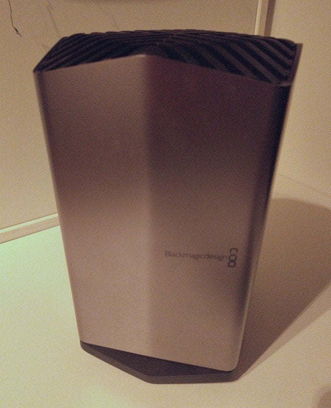 Blackmagic eGPU Radeon Pro RX580 8GB, Enlèvement, Comme neuf, Station d'accueil, BlackMagicDesign