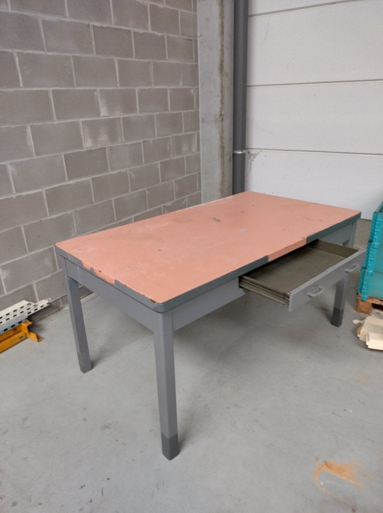 table (de travail) en métal avec tiroir, Bricolage & Construction, Enlèvement, Utilisé, 120 à 170 cm