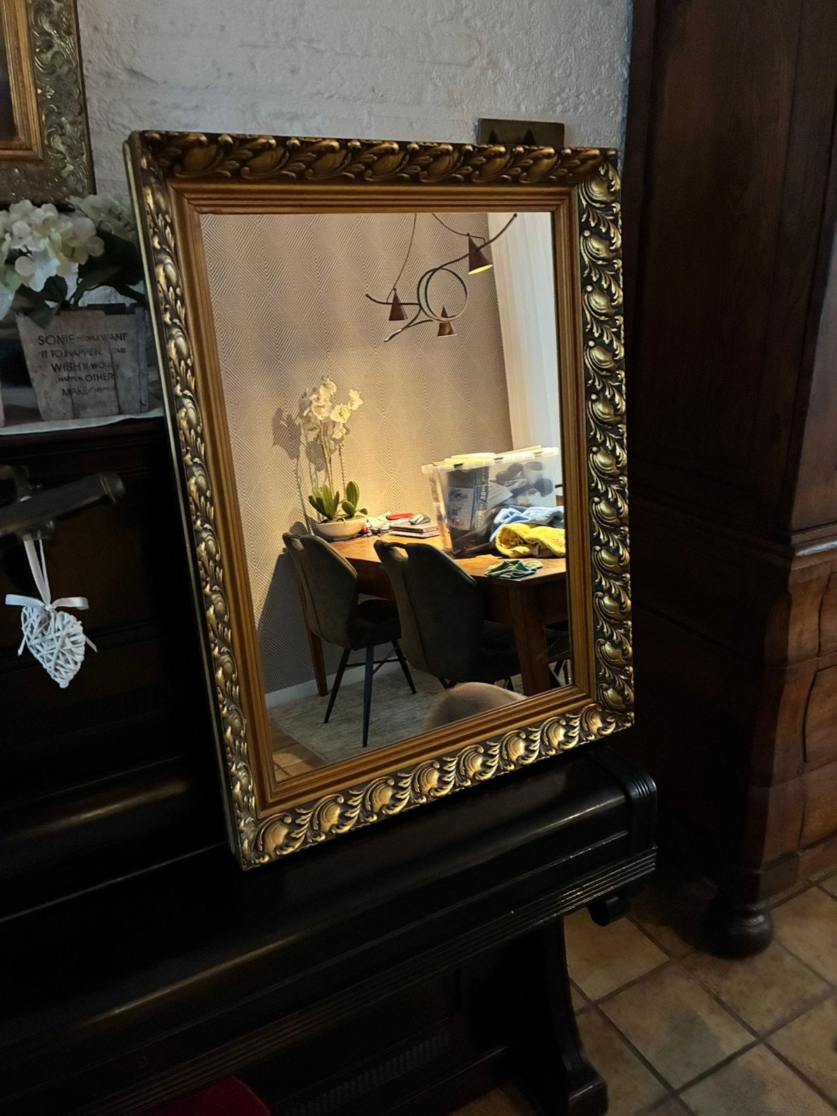 Mooie goudkleurige Barokspiegel (82x62cm)-J.A.J.A. kwaliteit, Huis en Inrichting, Ophalen, Zo goed als nieuw, Minder dan 100 cm
