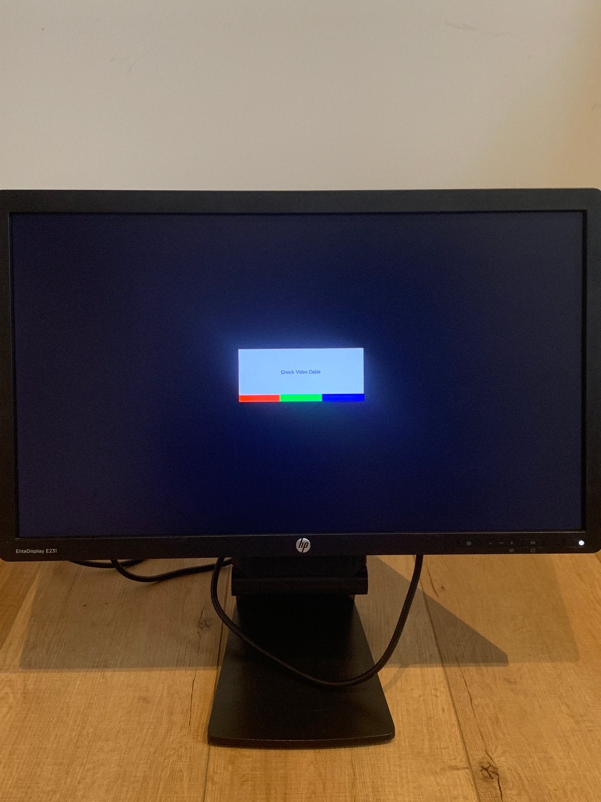 HP EliteDisplay E231 - Moniteur IPS 23 pouces complet, Informatique & Logiciels, Moniteurs, Comme neuf, DisplayPort, DVI, VGA