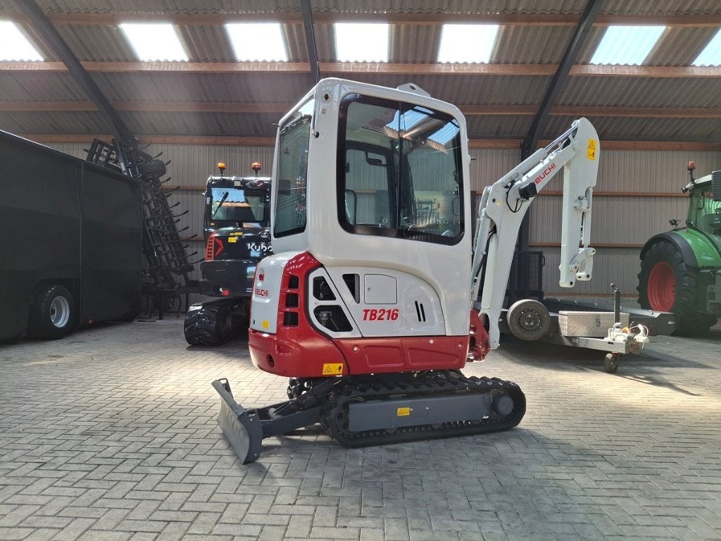 Takeuchi TB216, minigraver, minikraan, BJ2025, 50h, demo!, Tuin en Terras, Ophalen, Zo goed als nieuw