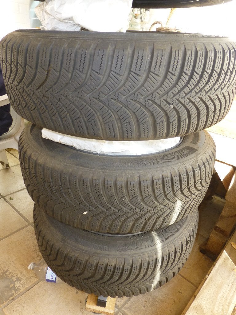 4 pneus hiver montés sur jantes, 14 pouces, Pneus hiver, 175 mm, Véhicule de tourisme