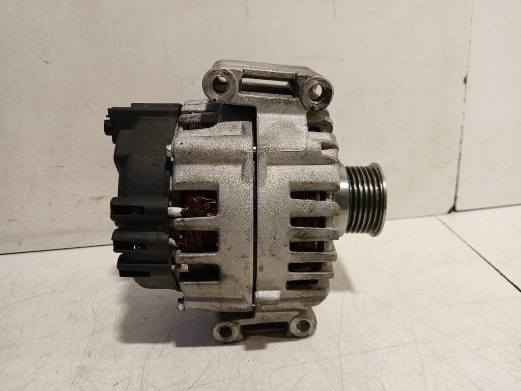Dynamo Mercedes-Benz E-Klasse, Auto-onderdelen, Motor en Toebehoren, Mercedes-Benz, Gebruikt, Herkomst onderdeel bekend, 12 maanden garantie