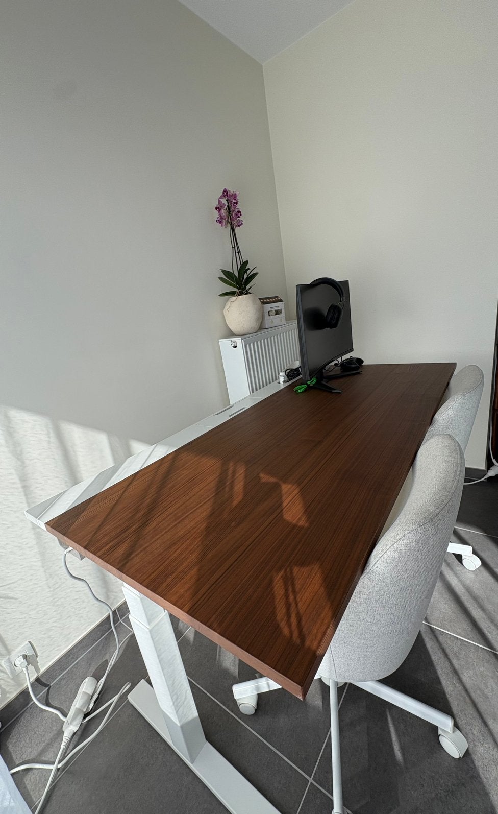 IKEA bureau en 2 bureaustoelen, Huis en Inrichting, Ophalen, Zo goed als nieuw, IKEA
