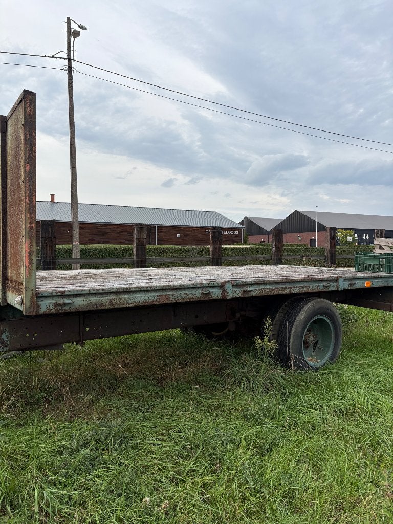 Platte wagen stro/hooiwagen, Ophalen