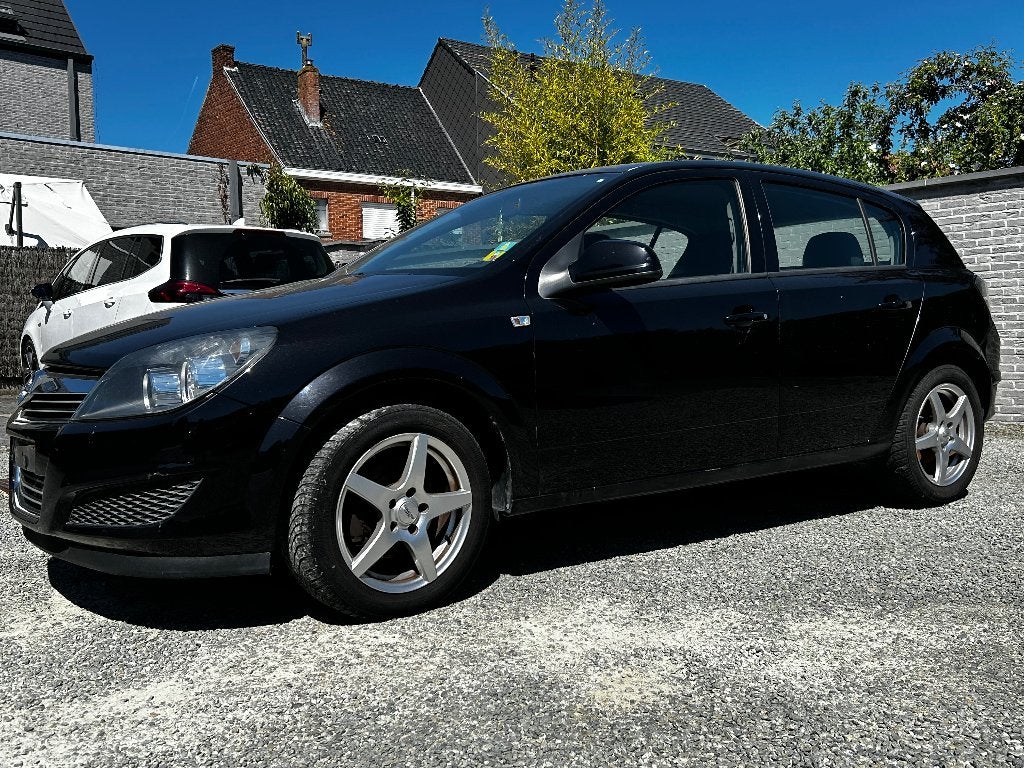 Opel astra, BJ: 2011, 1.6 benzine ( zo meenemen), Auto's, Opel, Voorwielaandrijving, Euro 5, Stof, 4 cilinders