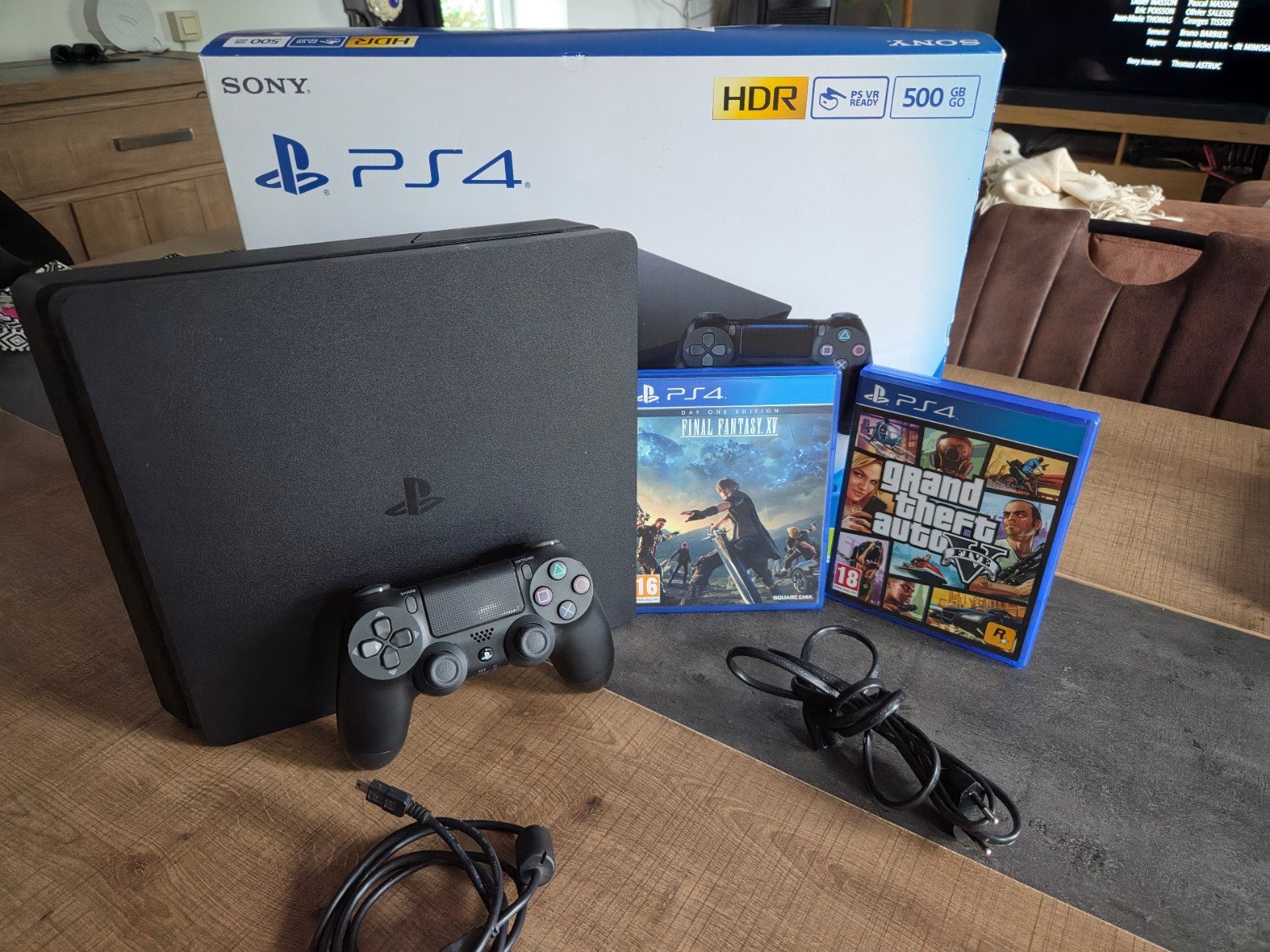 PS4 PlayStation 4, Consoles de jeu & Jeux vidéo, Consoles de jeu | Sony PlayStation 4, 500 GB, Avec 1 manette, Comme neuf, Enlèvement
