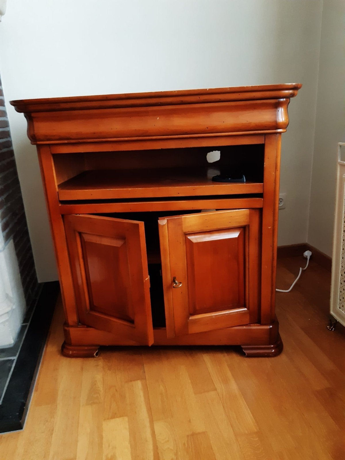Meuble TV, cerisier, Maison & Meubles, Armoires | Secrétaires, Enlèvement, Utilisé, Klassiek