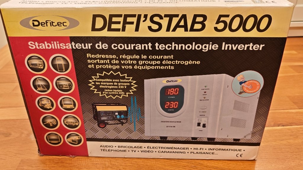 Stabilisateur de courant technologie Inverter - DEFITEC, Bricolage & Construction, Enlèvement, Neuf
