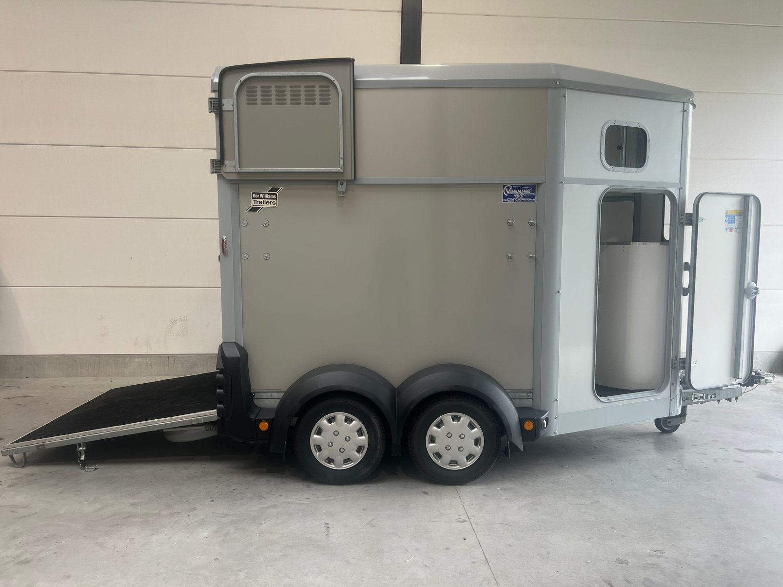Ifor Williams HB506 – 2016 – Uitstekende staat – Zadelkamer, Ophalen, Zo goed als nieuw