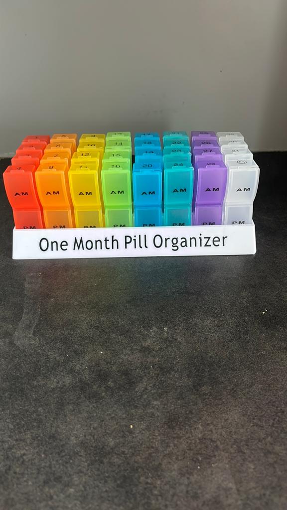 Pillendoos voor 1 maand, Ophalen, Zo goed als nieuw