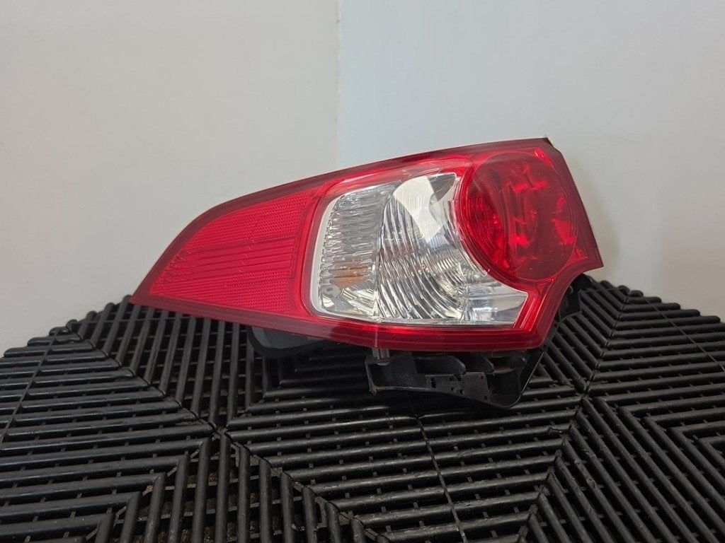 FEU ARRIÈRE GAUCHE Accord (CU) (|33550TL0G01|33550TA0A01|), Hanauer Landstraße  222-224
60314  Frankfurt am Main, DE, Honda, Utilisé