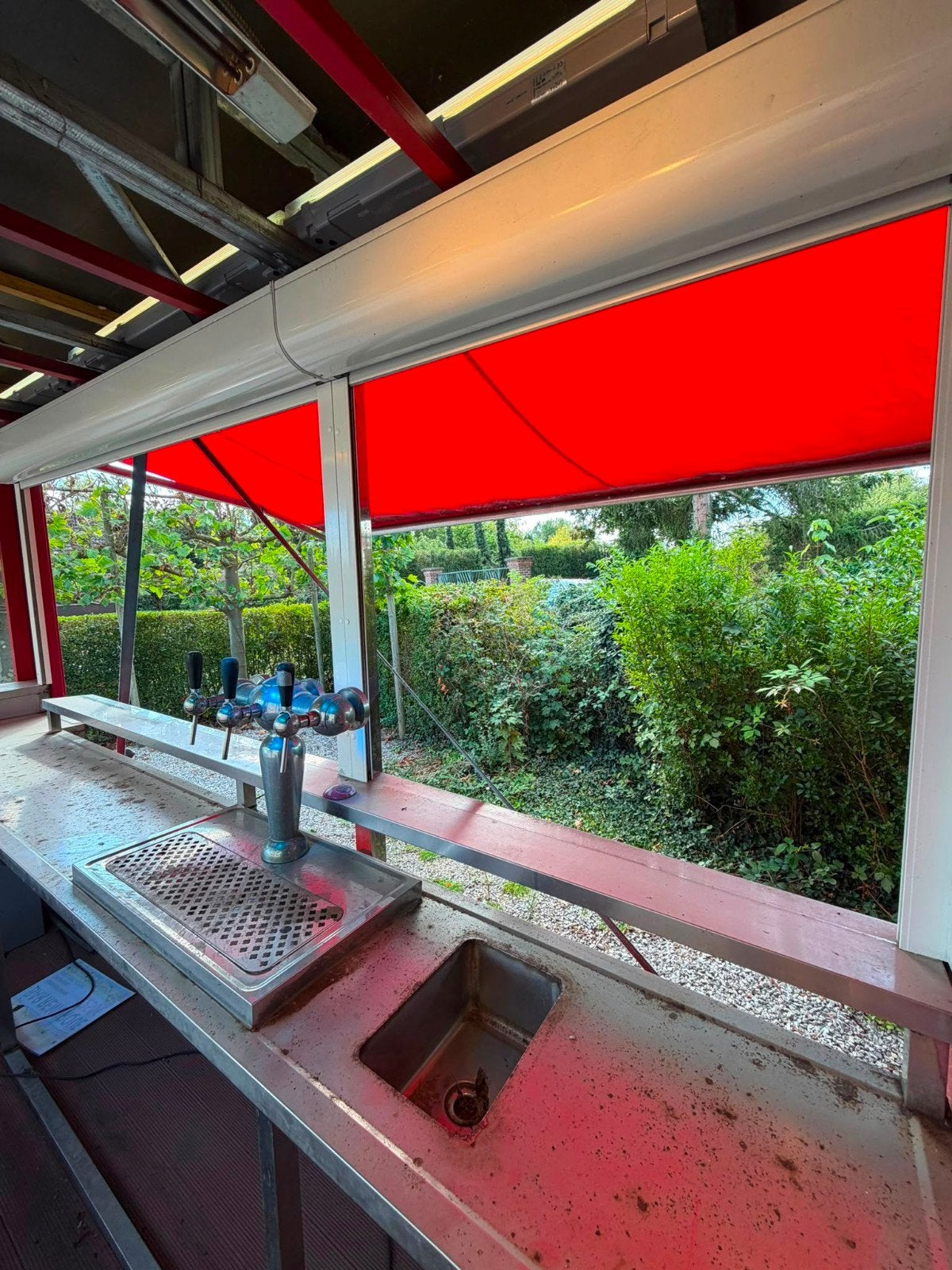 Grote mobiele bar, bierpompen, evenement, feest..., Ophalen