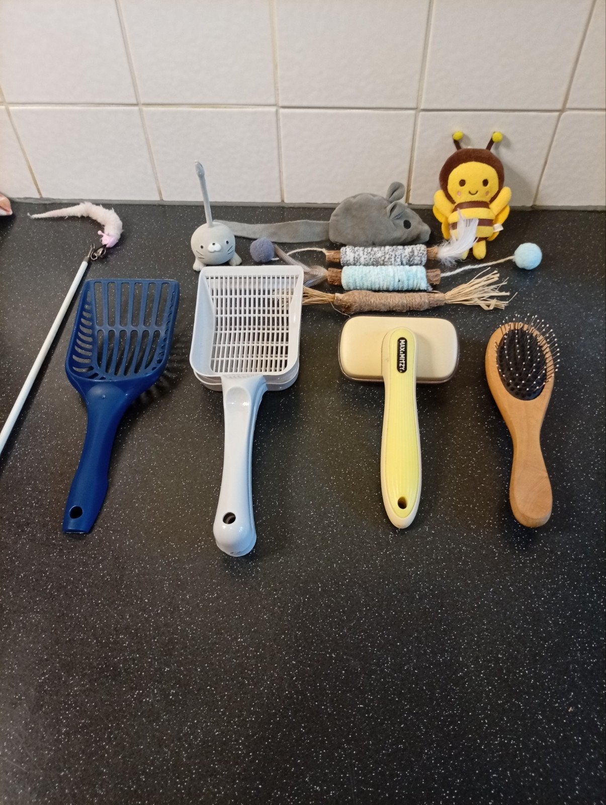 ENSEMBLE BROSSE PALETTES CHATS CHIENS 14€, Enlèvement