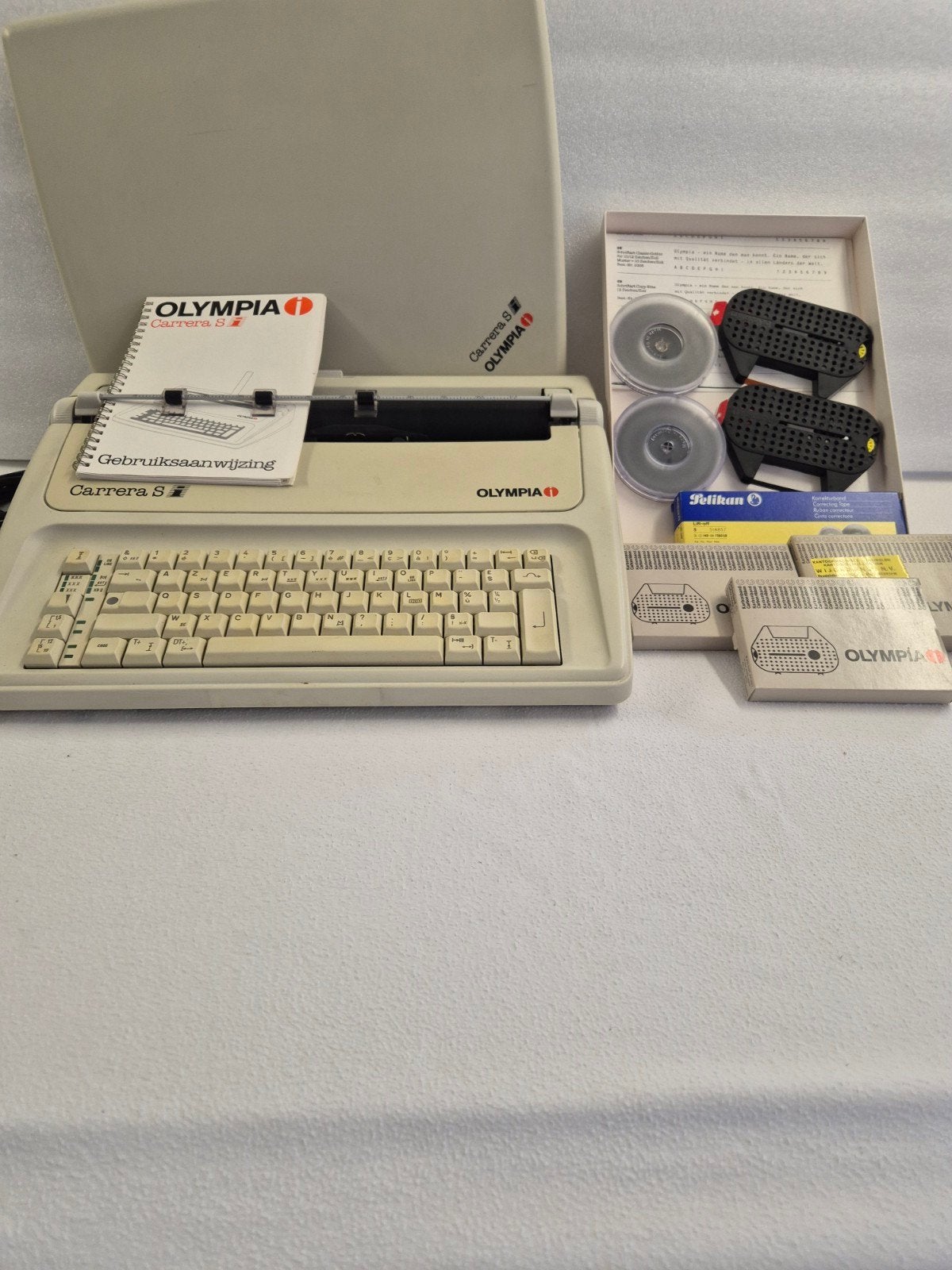Electrische schrijmachine OLYMPA CARRERA SI, Computers en Software, Vintage Computers, Ophalen