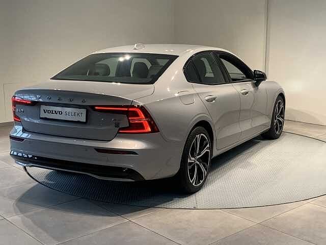 Volvo S60 B4 Plus Dark, Auto's, Volvo, Automaat, Euro 6, 1969 cc, https://public.car-pass.be/vhr/8421a358-e414-46ef-a8de-c687530807a0