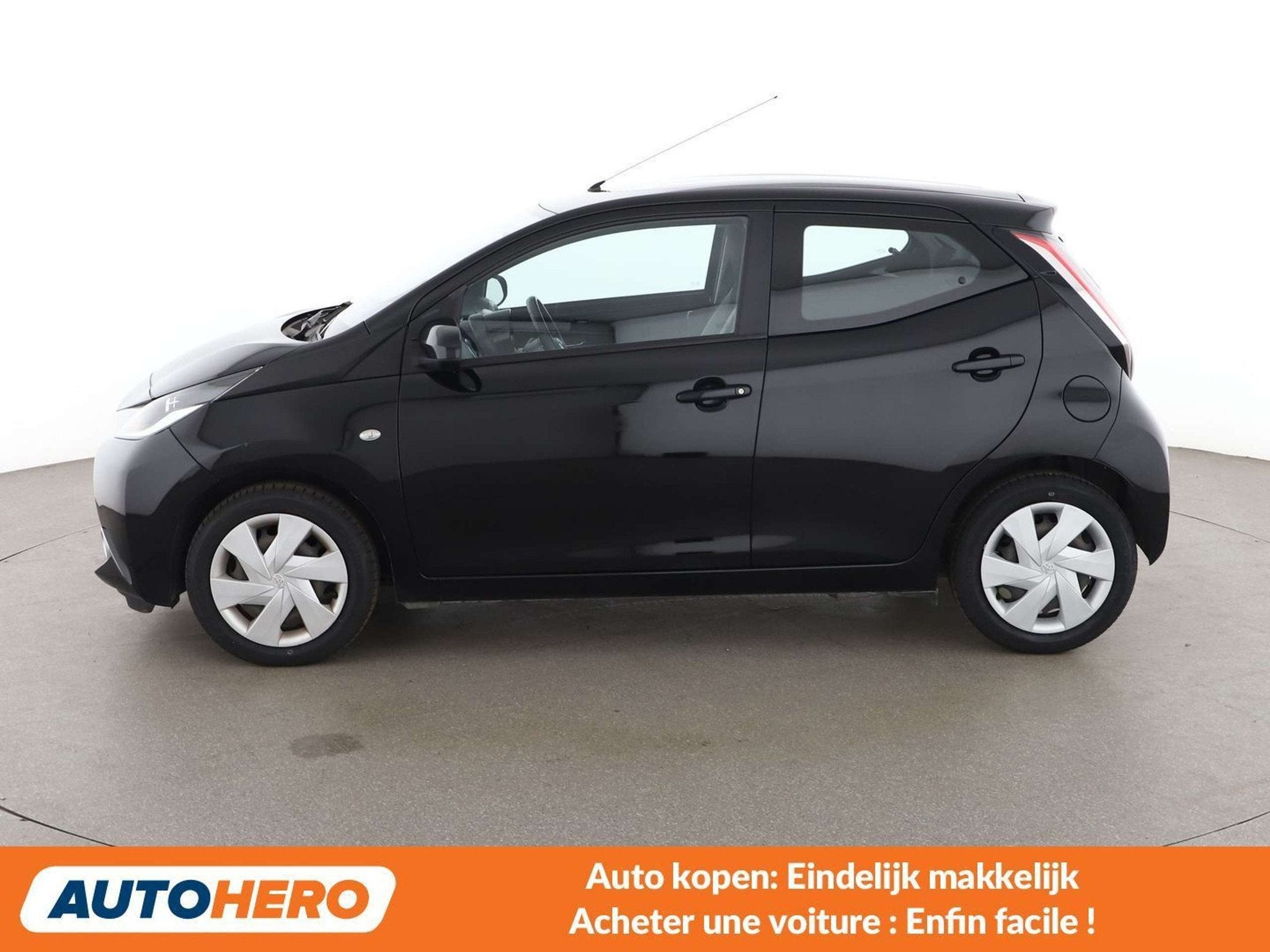 Toyota Aygo 1.0 X-Wave (année de construction 2017), Autos, https://public.car-pass.be/vhr/d85effbf-407d-4d94-8cc0-2b536cbc6a0c