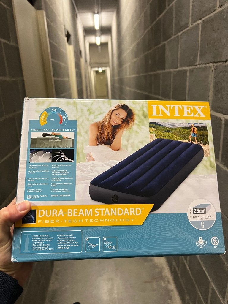 Matelas gonflable standard Intex Dura-Beam, 1 personne, Caravanes & Camping, Matelas pneumatiques, Enlèvement, Comme neuf, 1 personne