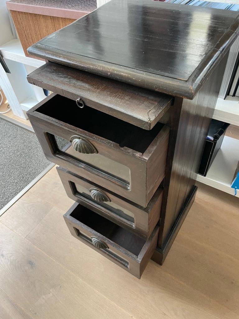 Teak ladenkastje koloniaanse stijl, Huis en Inrichting, Kasten | Ladekasten, Ophalen, Minder dan 50 cm, Gebruikt, Teakhout