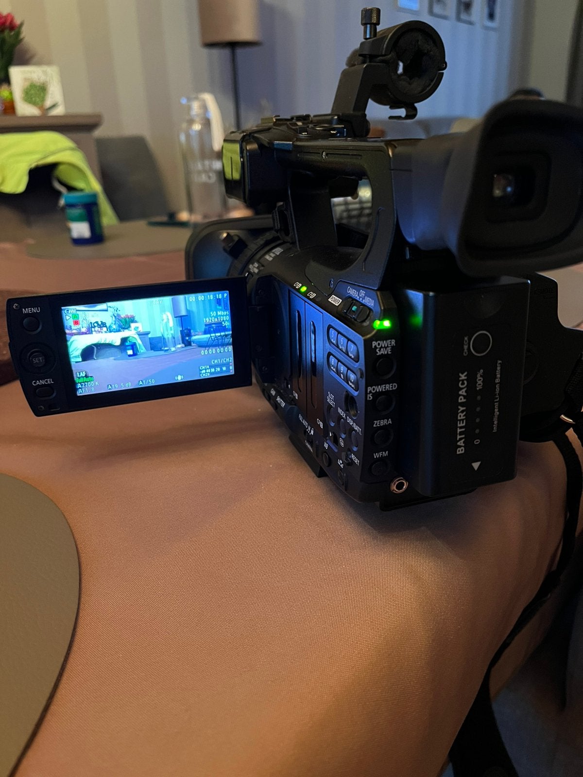 Canon camera xf100 en rode ntg1, TV, Hi-fi & Vidéo, Enlèvement, Comme neuf, Caméra, Canon