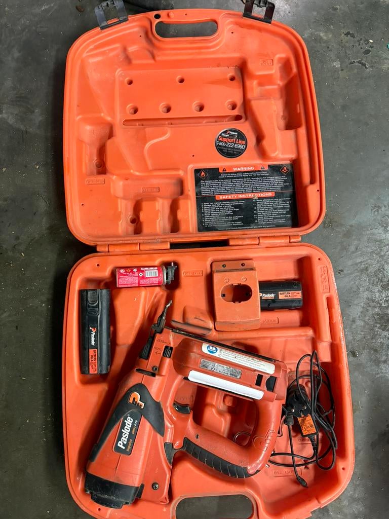 Cloueuse, sans fil, Bricolage & Construction, Outillage | Outillage à main, Enlèvement ou Envoi, Comme neuf