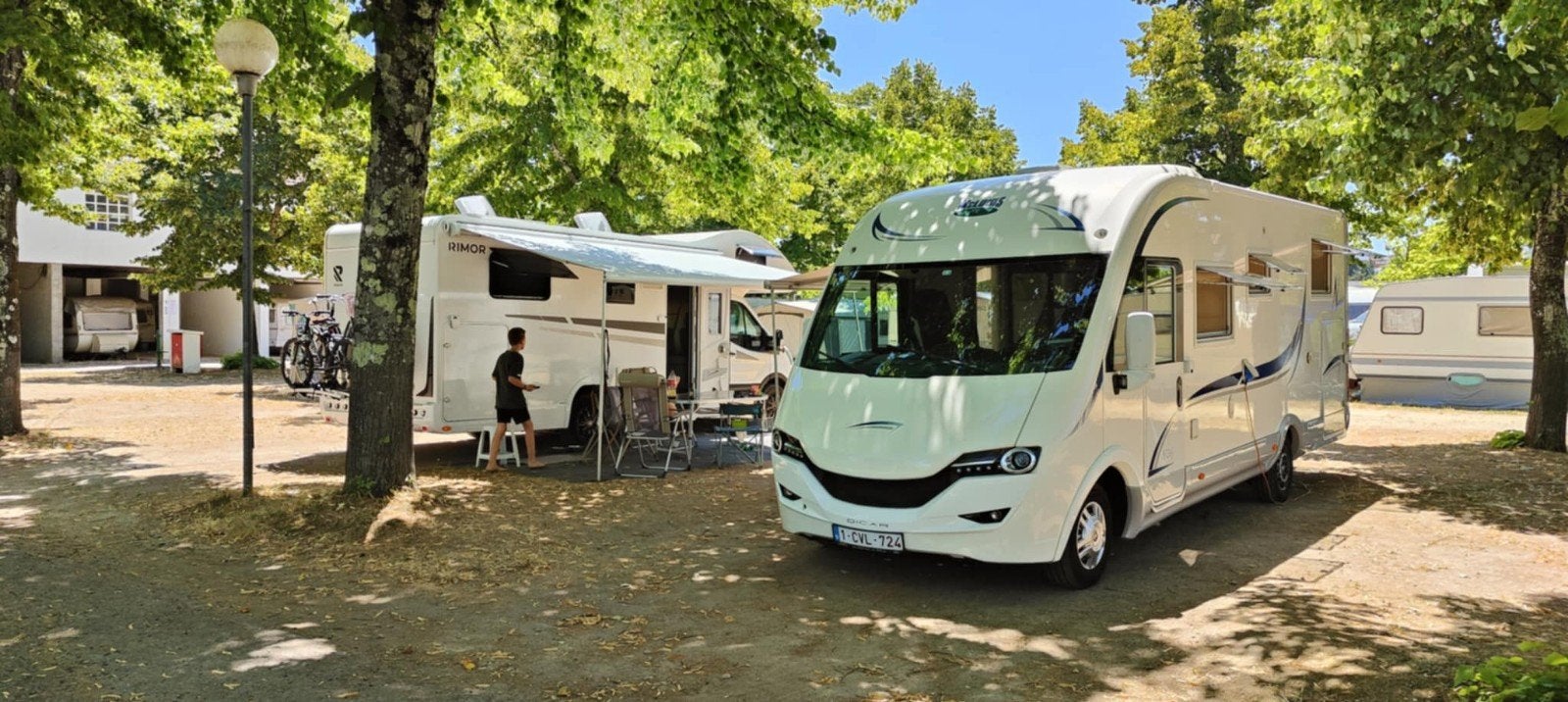 Mclouis Nevis, Caravans en Kamperen, Integraal, Koelkast, Particulier, McLouis