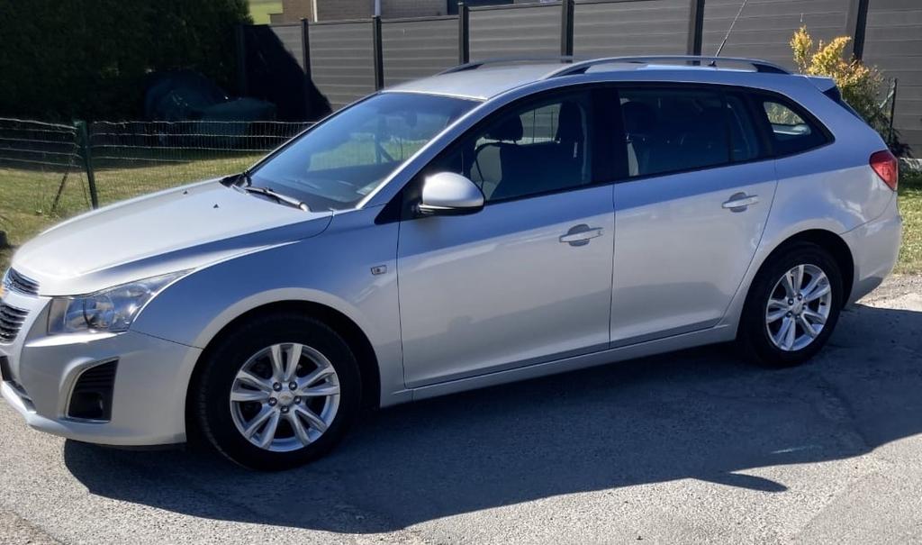 Chevrolet cruze 1400 turbo essence 108000km 12/2013, Autos, Chevrolet, Bluetooth, Argent ou Gris, Achat, Boîte manuelle