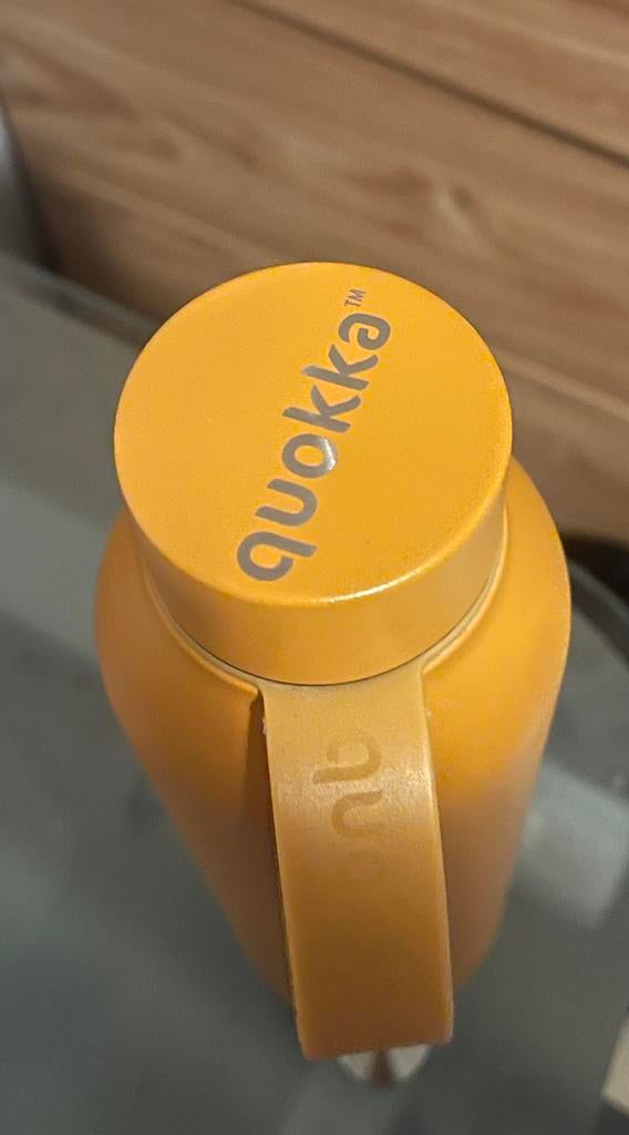 Quokka 630 ml geïsoleerde fles met amberkleurige band, Ophalen, Zo goed als nieuw