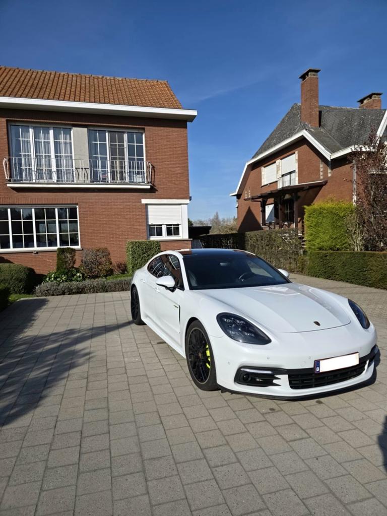 Porsche Panamera Executive hybride 4 tekoop top staat!, Automaat, 4 deurs, Zwart, Emergency brake assist