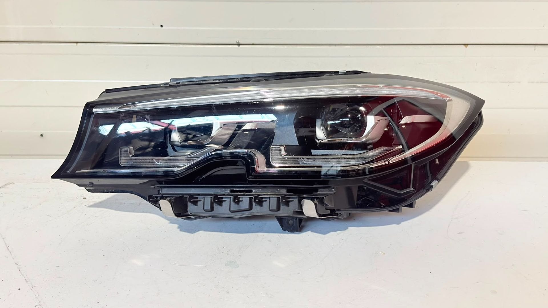 BMW 3-serie G20 G21 LED koplamp links 9481701 63118496155, Petuelring 130
80788  Munich, DE, Gebruikt, Info@bmw.de, BMW