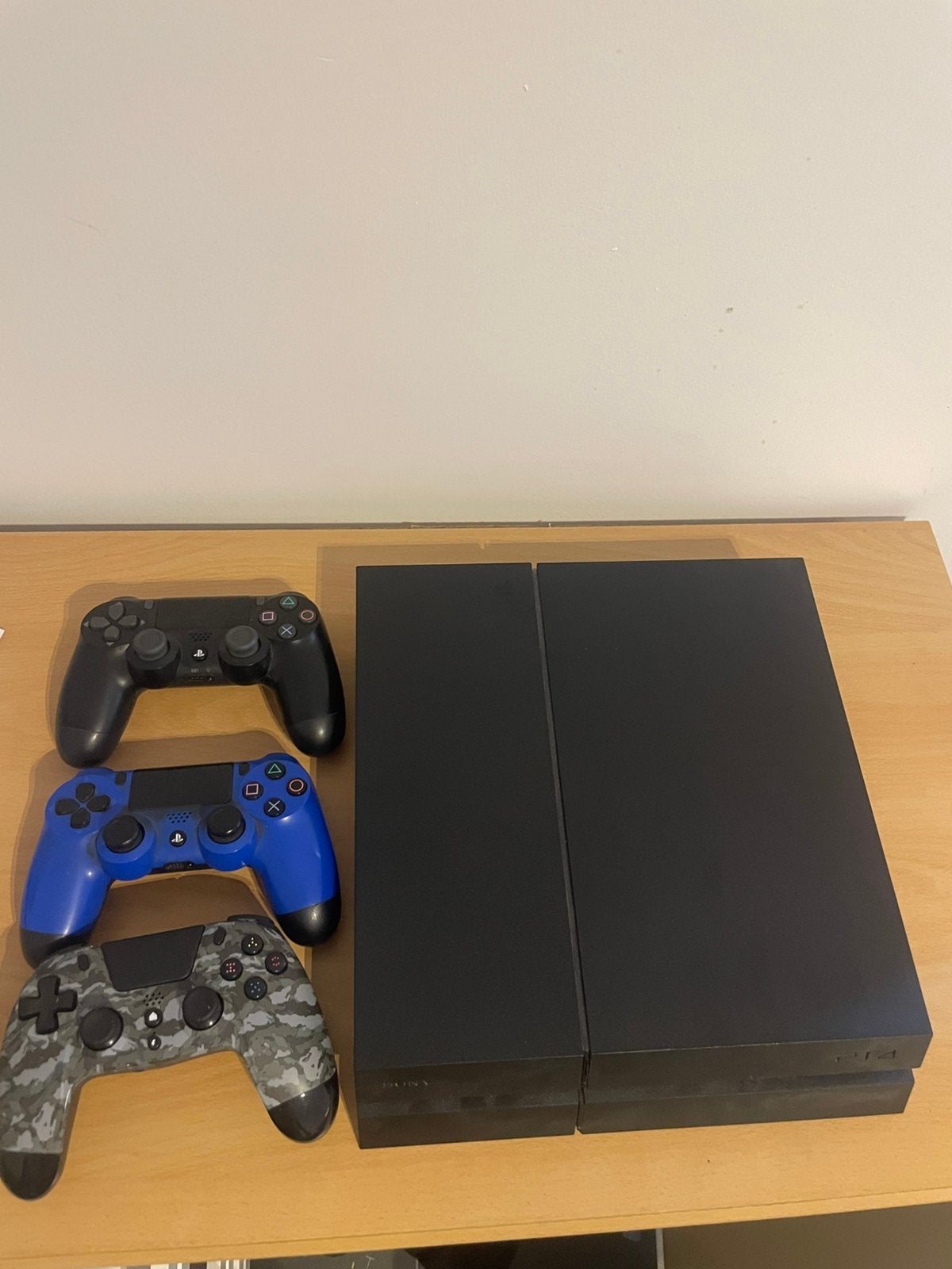 Ps4 1tb +3controlers en 7 games, Games en Spelcomputers, Ophalen, Zo goed als nieuw, 1 TB