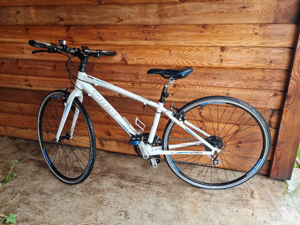 Kleine damesfiets Trek 7.3 (ook voor kinderen), Fietsen en Brommers, Velgrem, Versnellingen, Zo goed als nieuw, Minder dan 47 cm