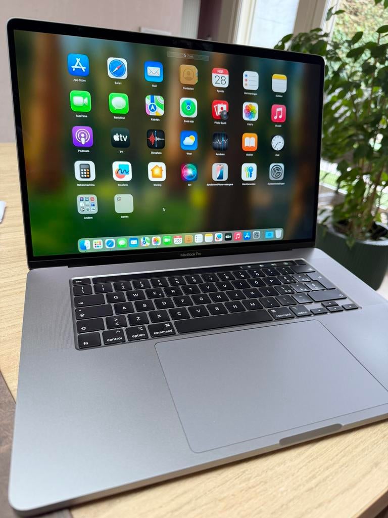 Macbook pro 16 i9 1tb ssd 16gb ram, Computers en Software, Ophalen of Verzenden, Zo goed als nieuw, MacBook