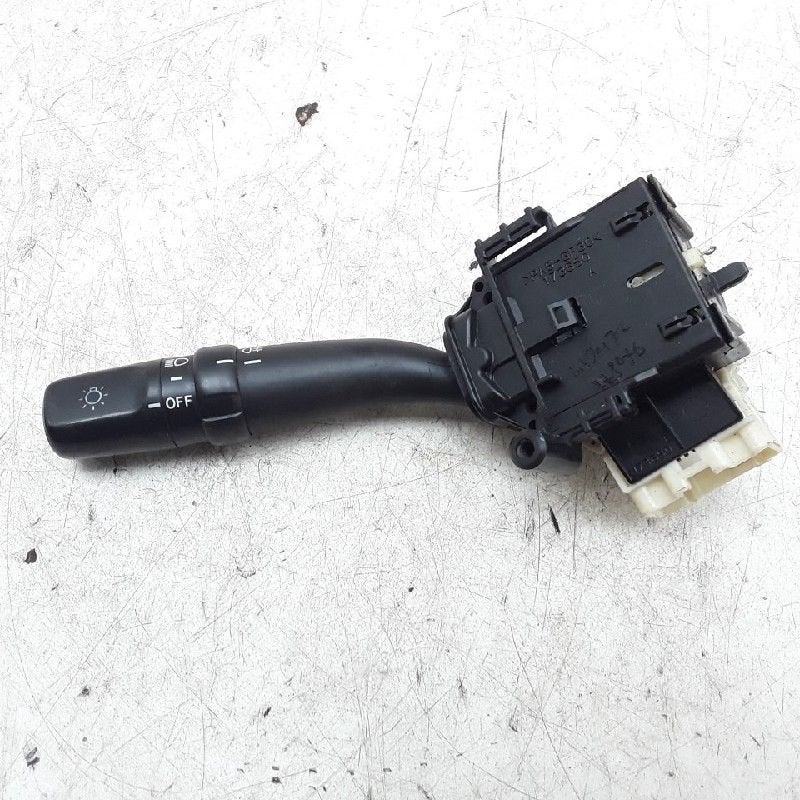 LICHTSCHAKELAAR Toyota Avensis Verso (M20) (01-2001/12-2005), Gebruikt, Toyota