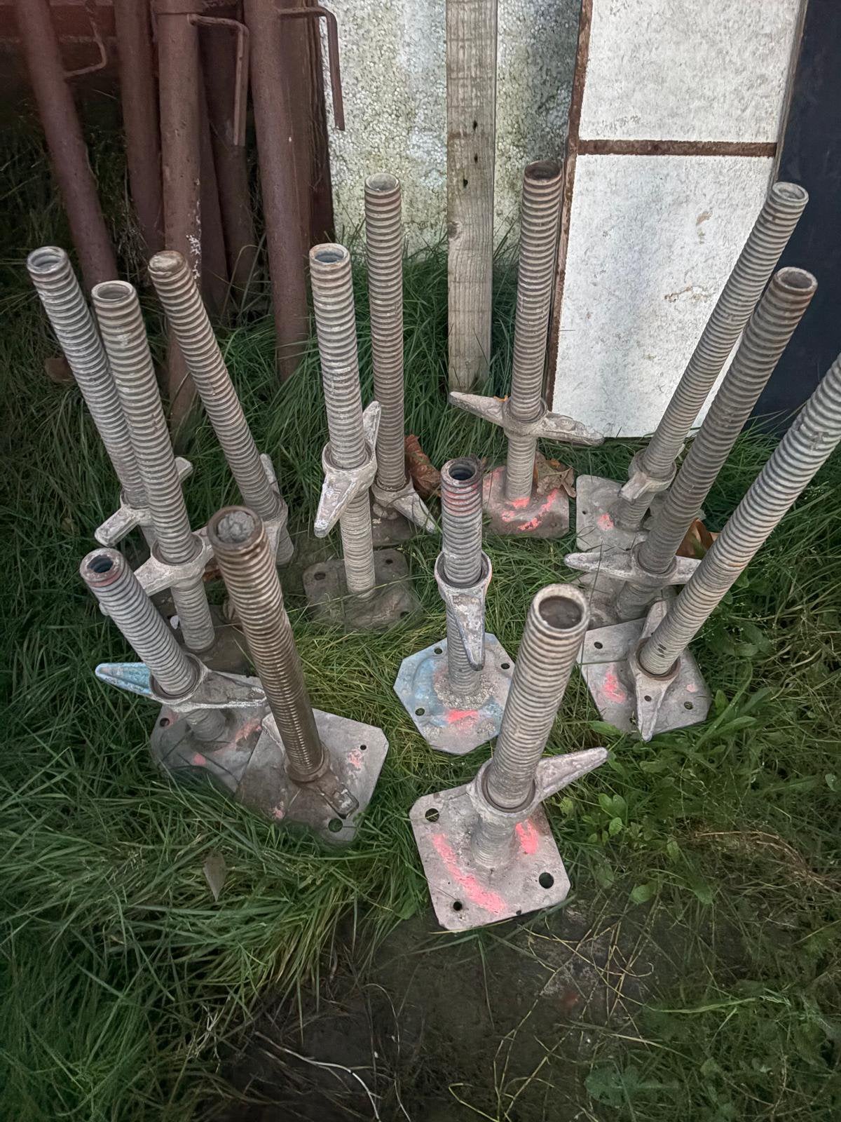 Bouwstelling bokken, kruisen en regelbare poten, Doe-het-zelf en Bouw, Ophalen, Gebruikt, Gevelsteiger, 5 meter of hoger