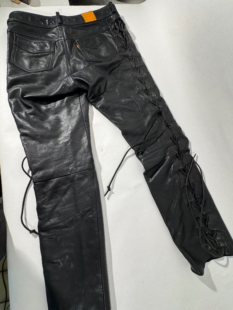 Zwarte leren broek met veters, Maat 52/54 (L), Zwart, Ophalen of Verzenden, Gedragen