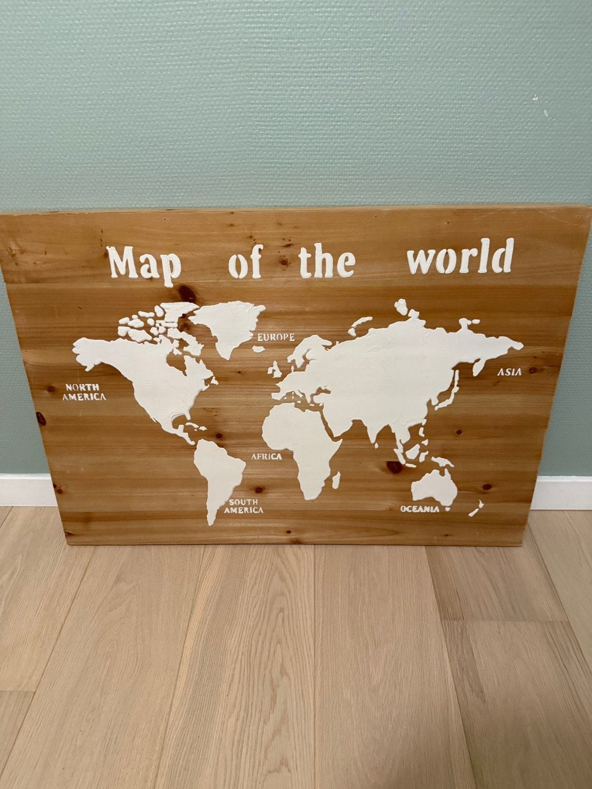 Wereldkaart in hout., Ophalen, Zo goed als nieuw, Hout