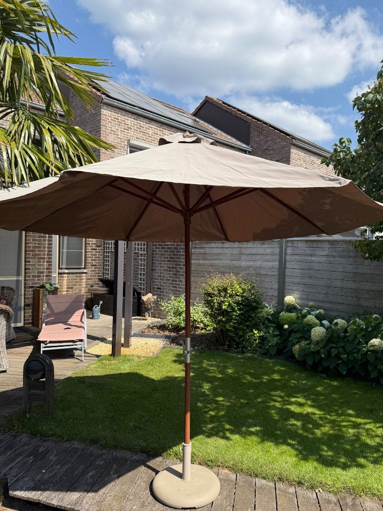 Tuinparasol kleur taupe met hendel en zware voet, Tuin en Terras, Parasols, Ophalen, Gebruikt, 2 tot 3 meter, Stokparasol
