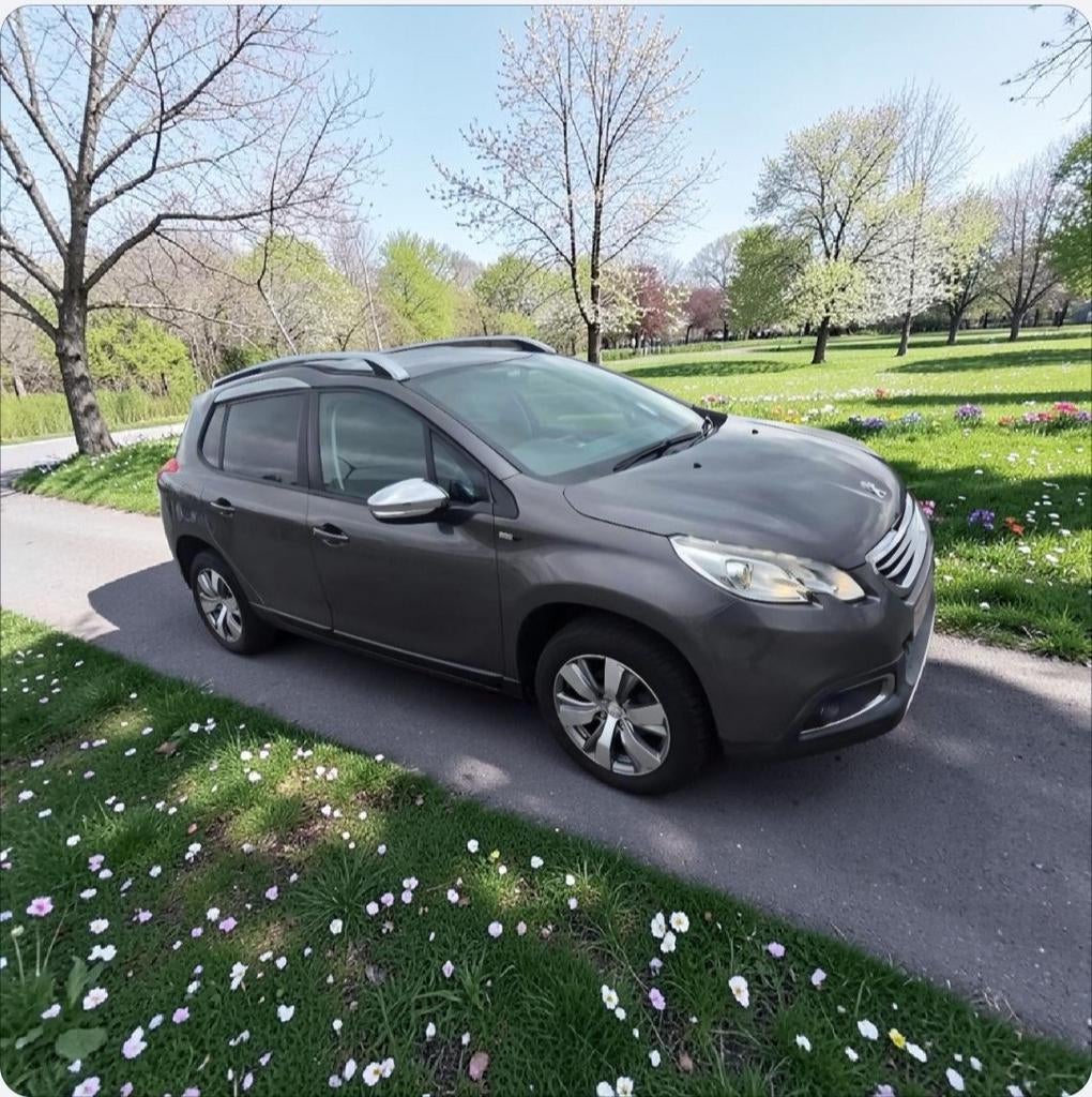 Peugeot / 2015 / Gekeurd / 114.250km / Benzine / Euro6, Auto's, Voorwielaandrijving, Stof, Handgeschakeld, 5 deurs