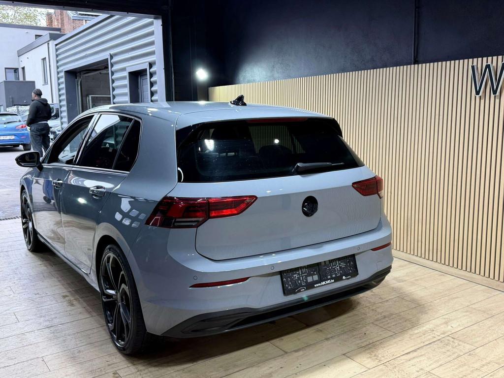 Volkswagen Golf 1.5 TSI * SPORT * GARANTIE 12 MOIS *, Auto's, Stof, 4 cilinders, 5 deurs, Golf