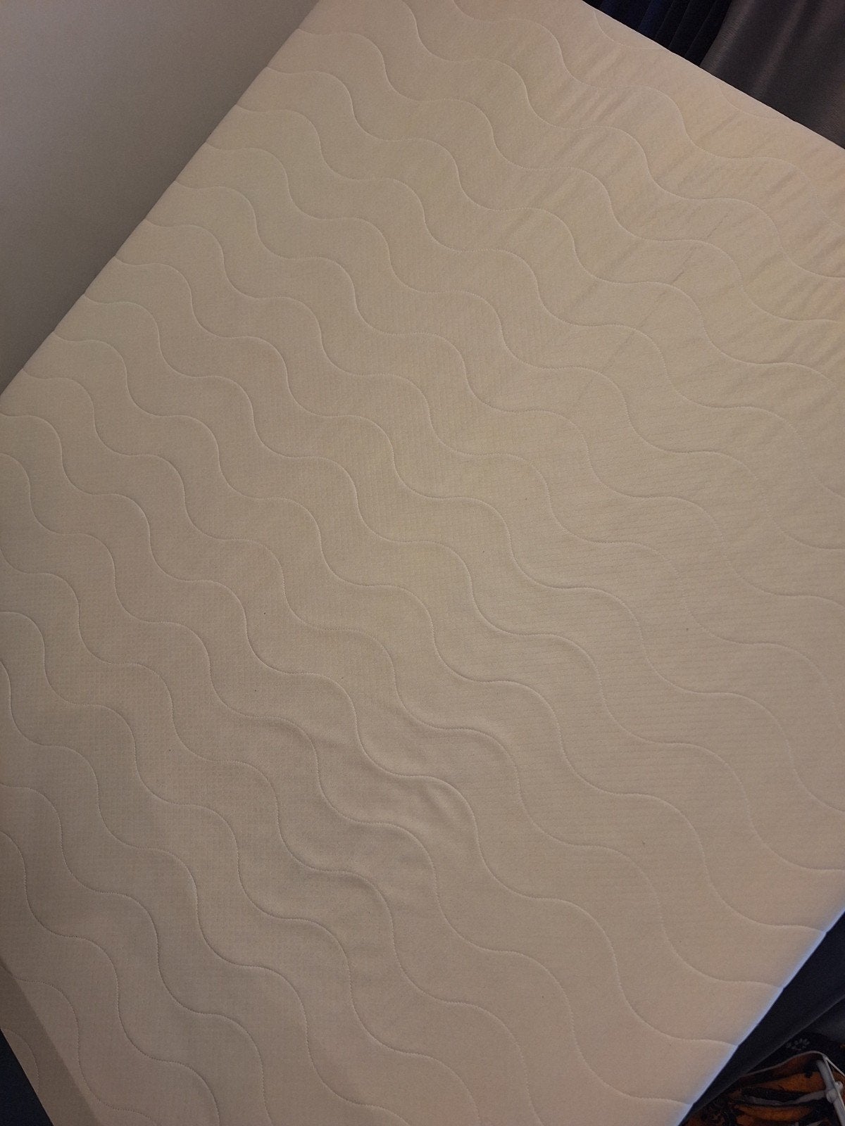 A donner Matelas 140 en mousse tout neuf, Matelas
