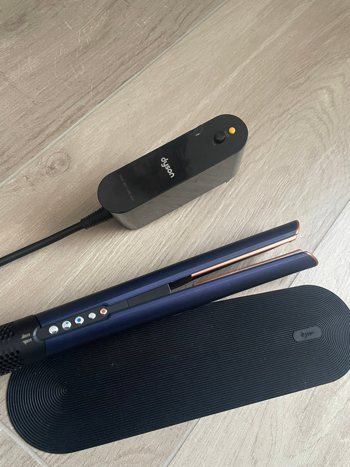 Dyson airstrait, Bijoux, Sacs & Beauté, Enlèvement ou Envoi