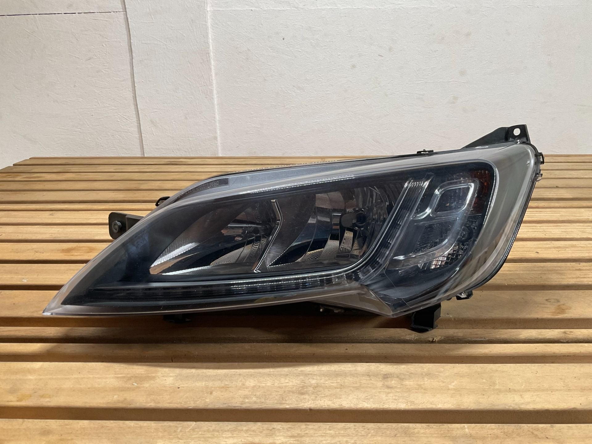 Koplamp Fiat Ducato 1394426080 Liens LED Fi-5543, Stellantis Europe S.p.A., Info@stellantis.com, Utilisé, Corso Giovanni Agnelli 200
10135  Turin, IT