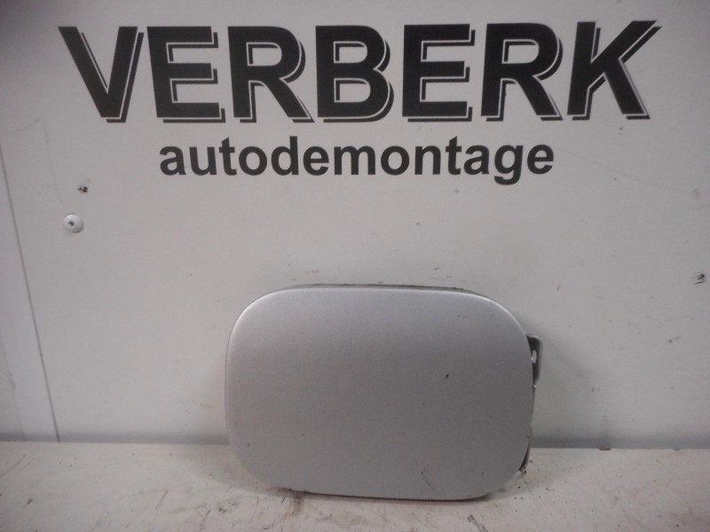 TRAPPE D'ESSENCE Mercedes-Benz C (W203) (a2035840738), Mercedes-Benz, Utilisé, Dialog.mb@mercedes-benz.com, Mercedes-Benz AG