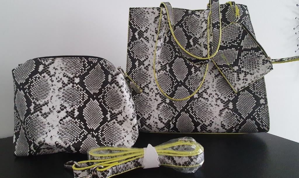 Sac simili cuir effet python, trousse, pochette, bandoulière, Enlèvement, Neuf, Blanc