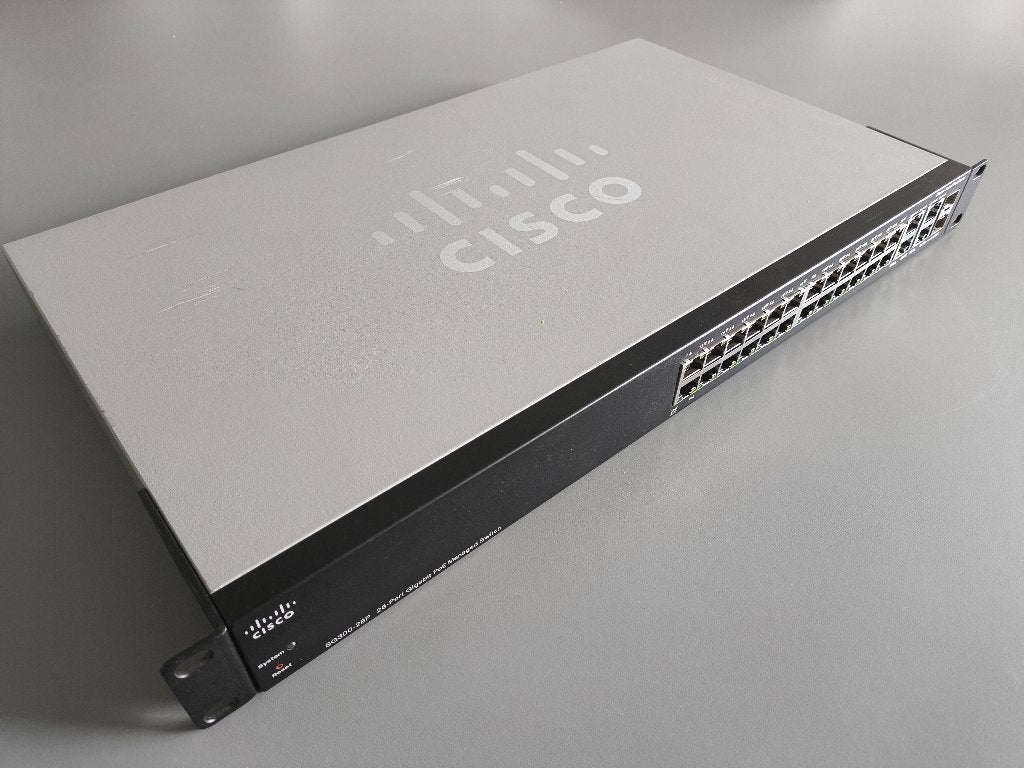 Cisco SG300-28P PoE managed switch, Computers en Software, Netwerk switches, Ophalen of Verzenden, Gebruikt