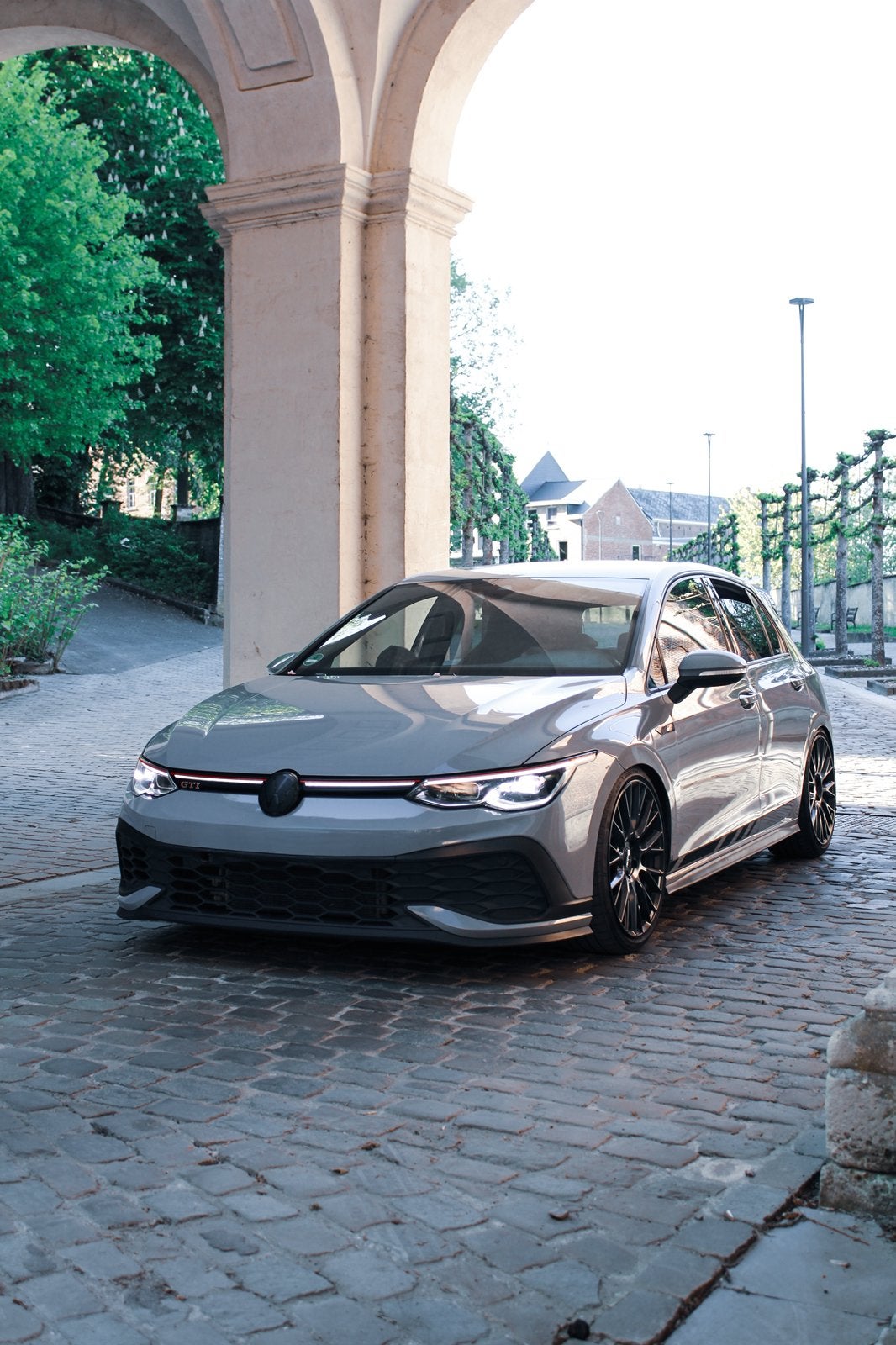Volkswagen Golf 8 GTI Clubsport 2.0 TSI DSG 300PK |DCC ACC, Auto's, 4 cilinders, Regensensor, 5 zetels, Zilver of Grijs
